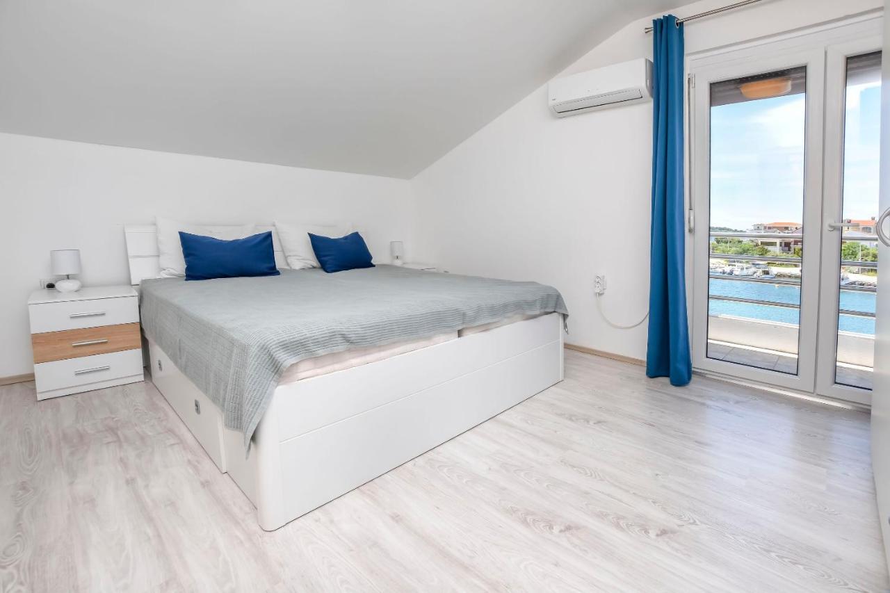 Apartment Bosiljka Rogoznica  Esterno foto